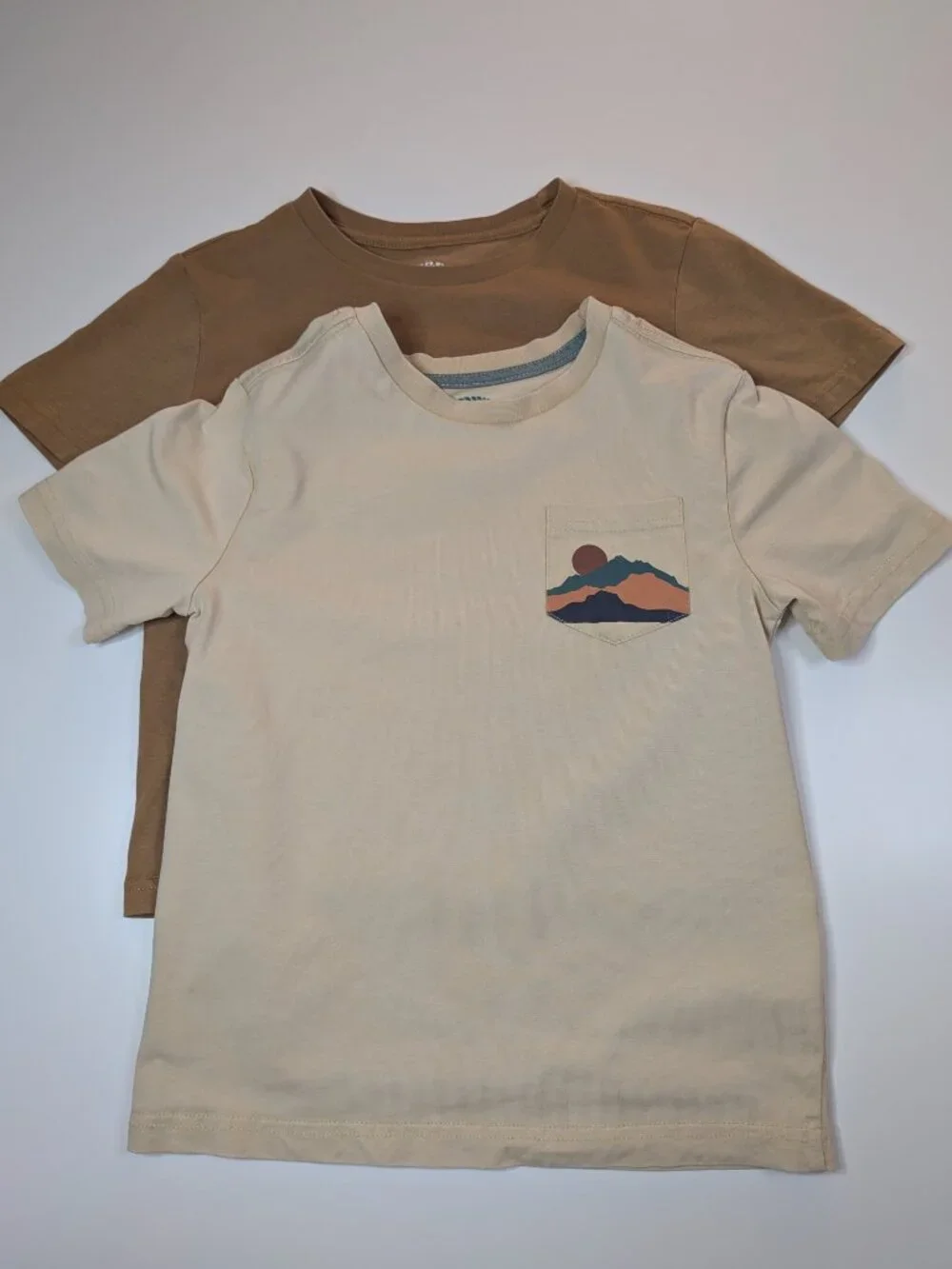 C&C California Boys Size 5/6 T-Shirt 2 Pack Mountain Graphic Neutral Tees
